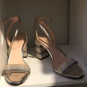 Aldo size 8 sparkle heeled shoes